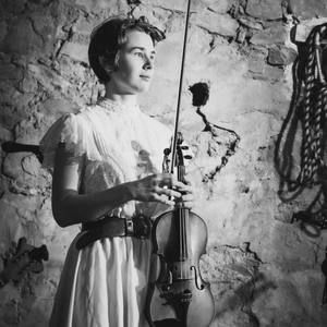 Meet your Posher, Mae